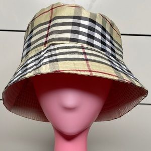 Reversible Burberry Pattern Bucket Hat *BRAND NEW*